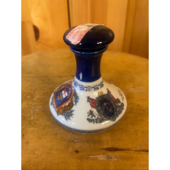 Vintage British Navy Pusser's Rum 50ml Empty Bottle Decanter Porcelain Ceramic ( - Picture 2 of 9